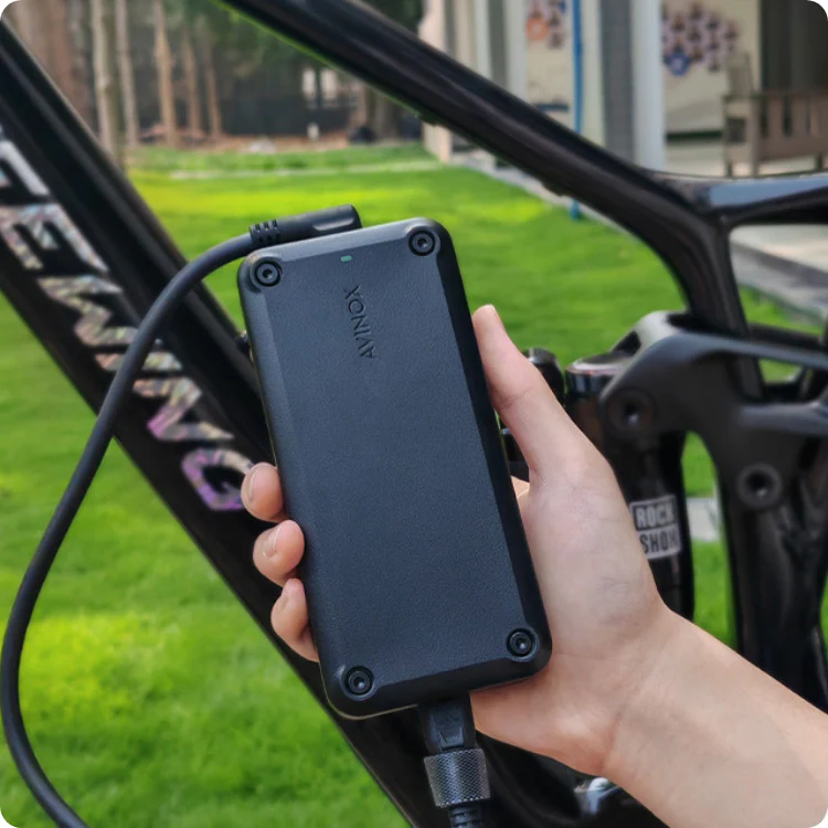 DJI_4A_168W_compact_charger_of_Teewing_Turbo_Force_XT_ebike